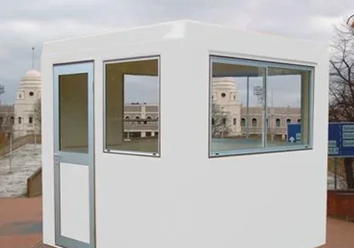 3 Window Security Gatehouse
